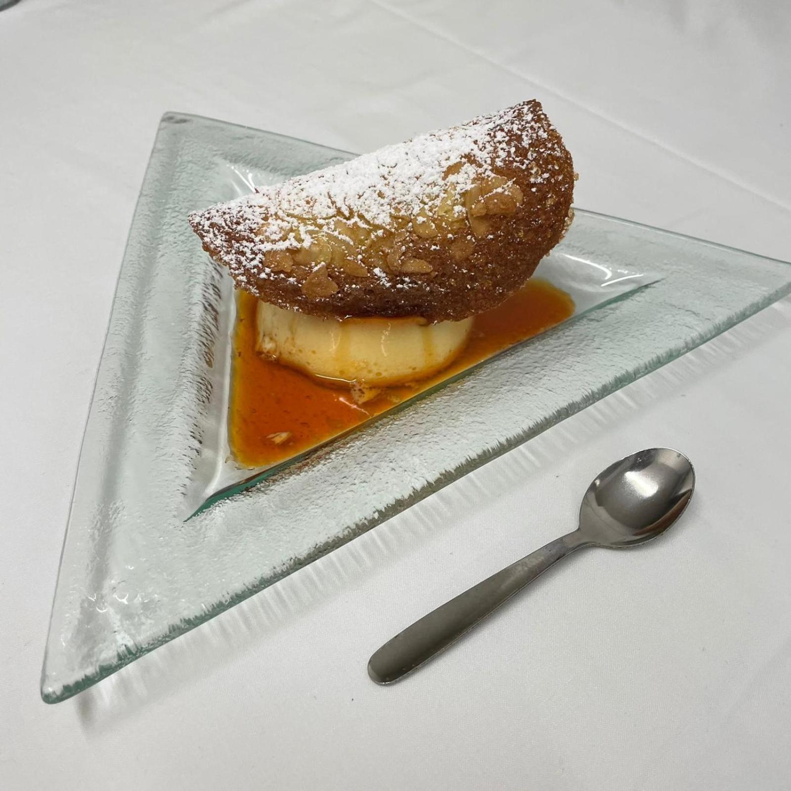 Hotel Restaurant Le Grillon Chambon-sur-Lac Esterno foto